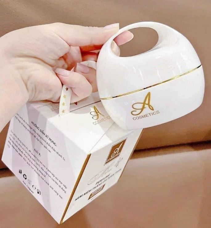 Có cần thoa kem body mềm A nhiều lần trong ngày không