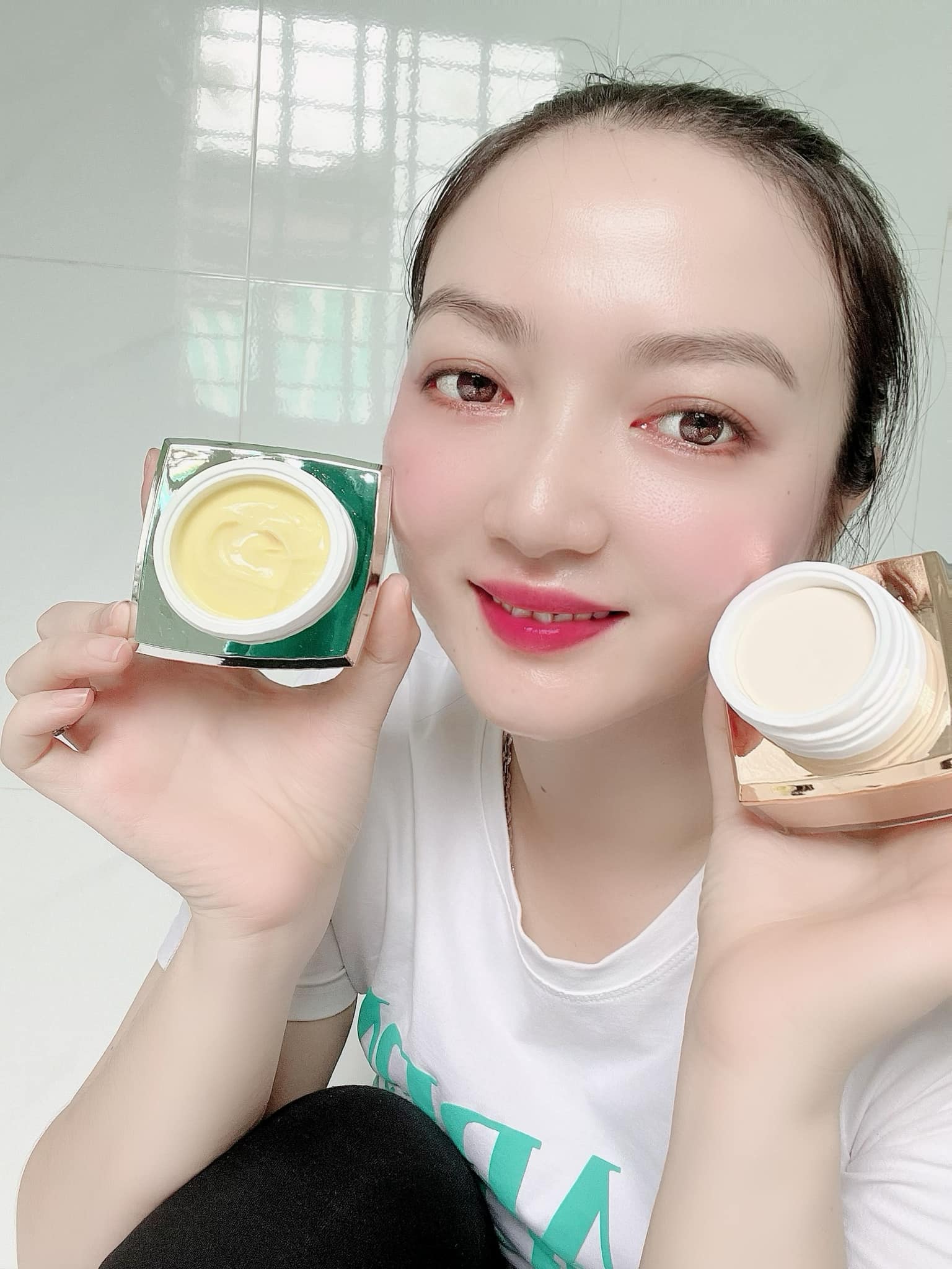 Một số review đánh giá từ khách hàng về kem trị mụn Demejine