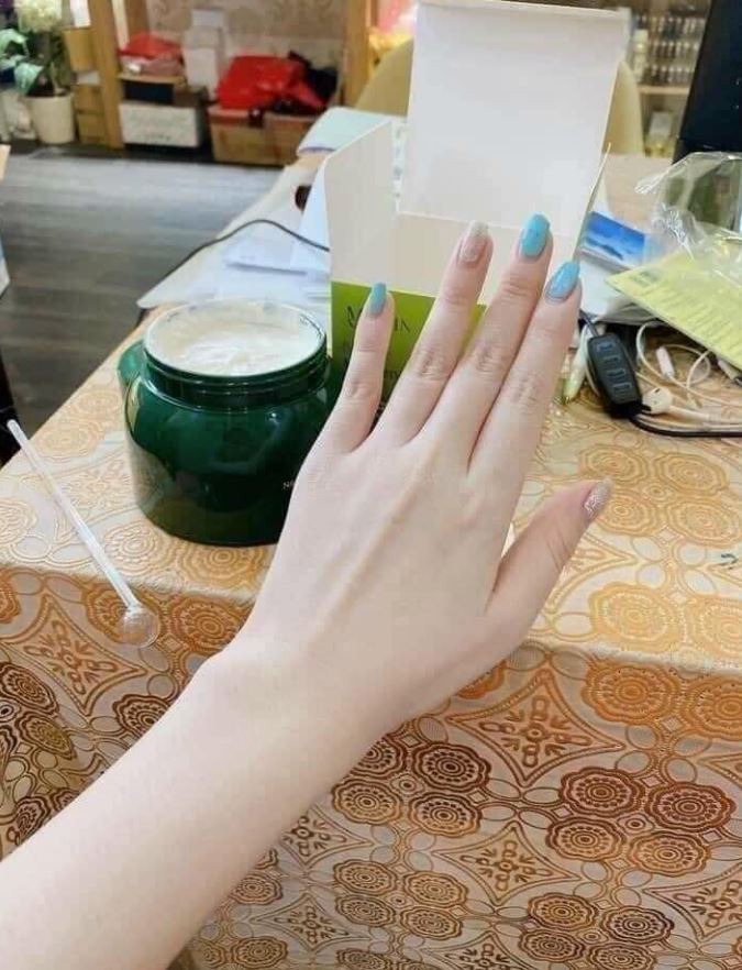Dưỡng làn da trắng sáng hồng hào hơn