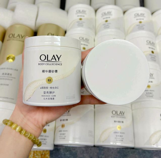 Tẩy Tế Bào Chết Olay Body Cellsicance B3 Vitamin C