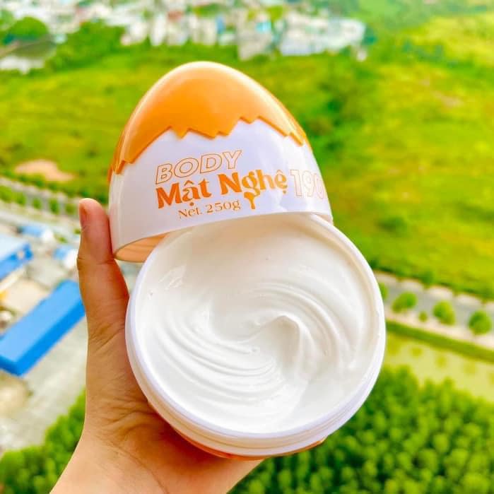 Kem Body Mật Nghệ 1900 Queenie Skin