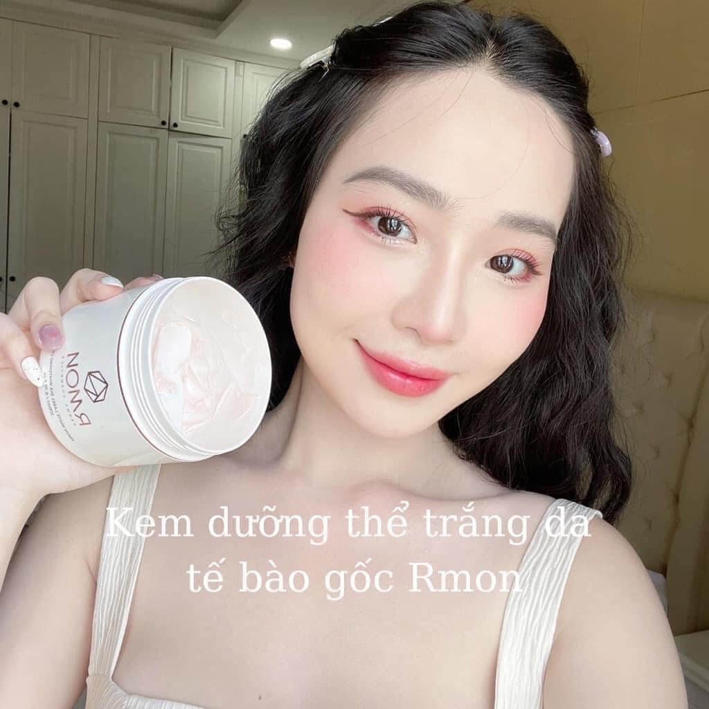 Chất kem mát rượi tan chảy vào da và thấm mềm như sương