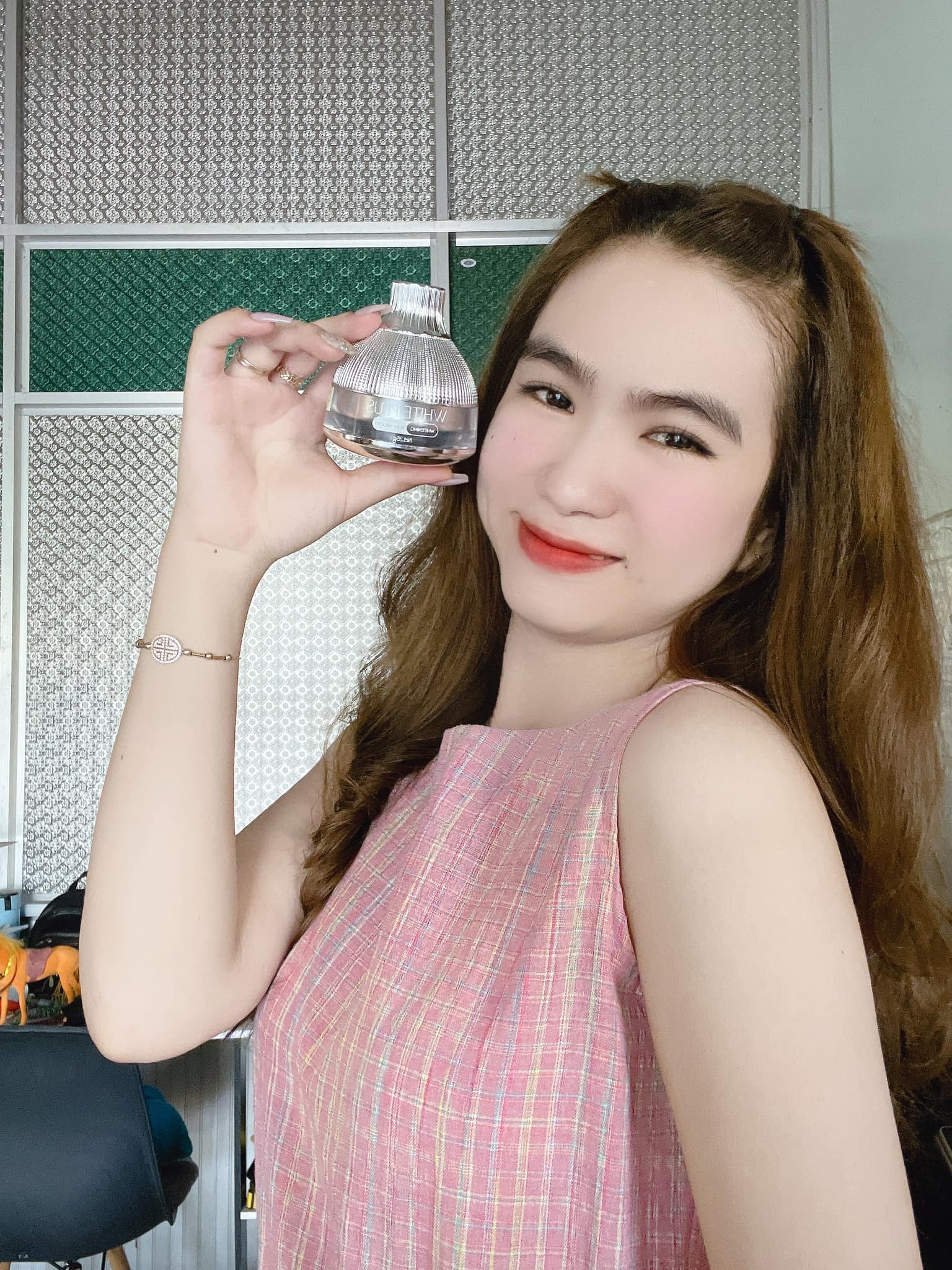 Face Lười thượng hạng 35g Queenie Skin – Dưỡng trắng và Makeup