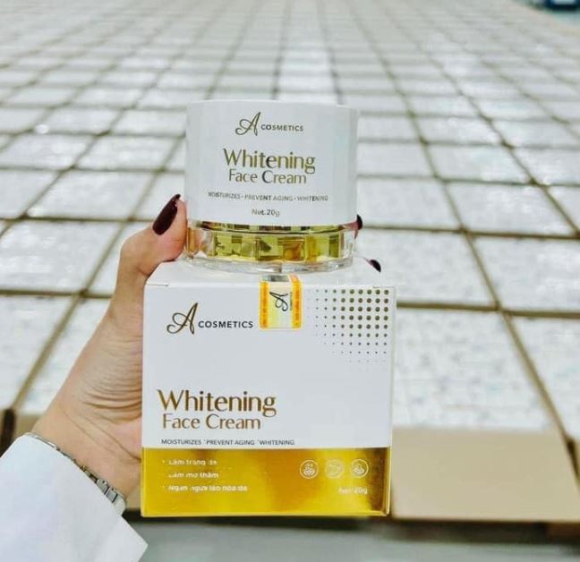 Hàng thật được thiết kế chuyên nghiệp, chất liệu cao cấp, có logo và thông tin thương hiệu rõ ràng.