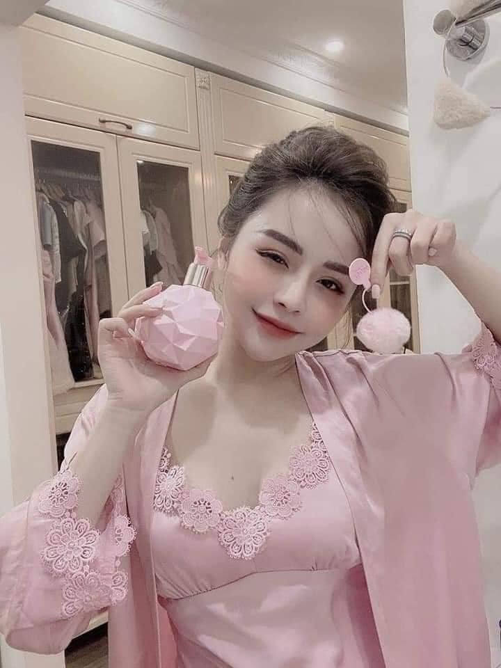Sữa Tắm Pink Lady Shower giúp loại bỏ đi các tế bào da chết 
