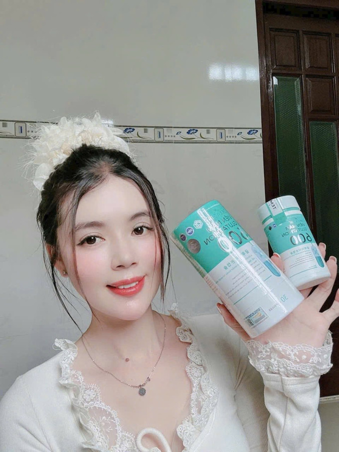 Phụ nữ từ 18 tuổi trở lên có làn da bị nám, sạm, tàn nhang, không đều màu.