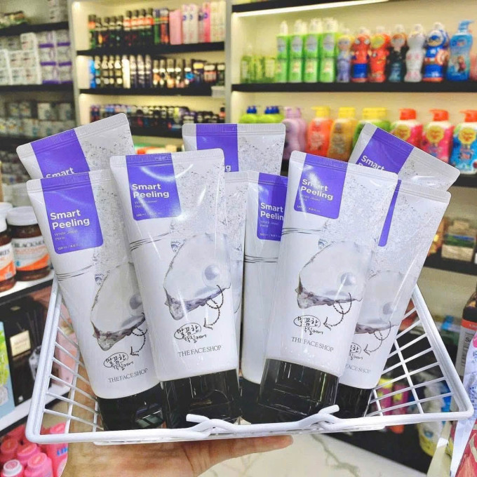 Tẩy Da Chết Ngọc Trai The Face Shop White Jewel Peeling Gel 120ml Hàn Quốc